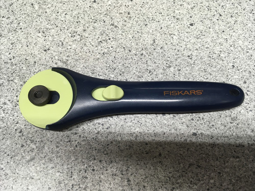Fiskars rotary cutter - fiskars,