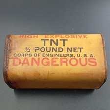 10/25 (CBR493) BOITE VIDE TNT