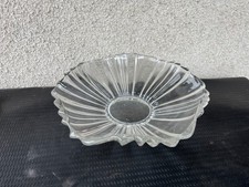 Coupe ancienne en verre moulé transparent – décor nervuré