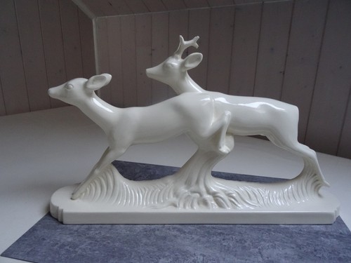 Couple cerf biche - biche, sur