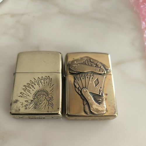 Deux zippo - deux,
