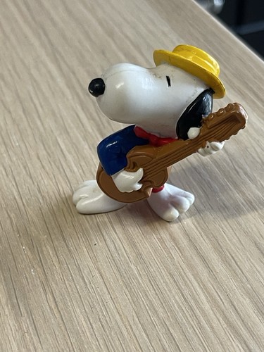 Figurine snoopy guitariste - snoopy,