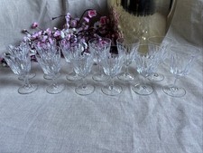Baccarat Serie de 12 verres à vin blanc en cristal modèle Cassino