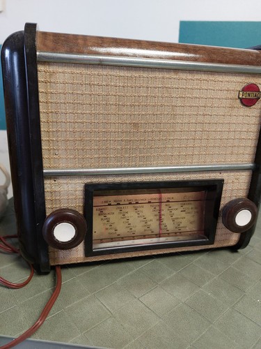 Tres belle ancienne radio - belle,