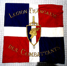 DRAPEAU / LFC / 63 x 63 cm /