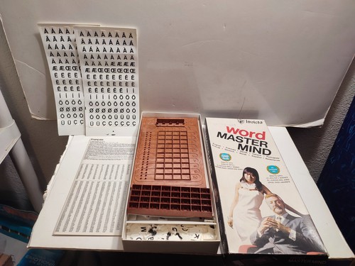 Jeu invicta word - word, mastermind