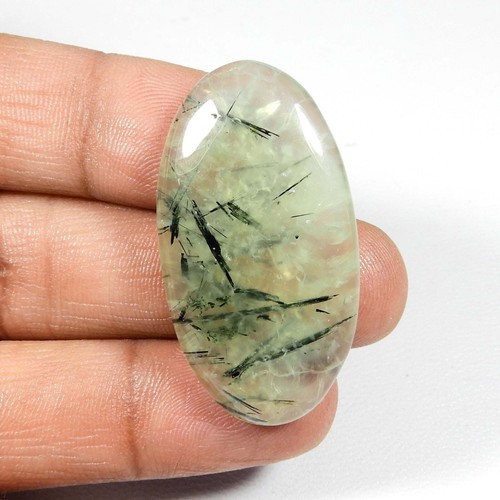 Cabochon rutilé vert naturel