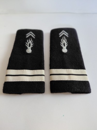 Insignes galons fourreaux - insignes,