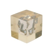 Inclusion- Vintage - Vis boulon Pierre Giraudon ? 1970 Plexiglass Design