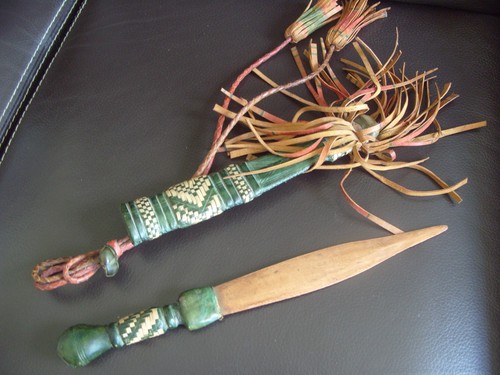 Ancien objet ethnique tribal
