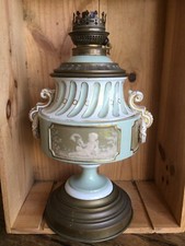 Imposante lampe à pétrole en