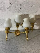 Applique mural en métal