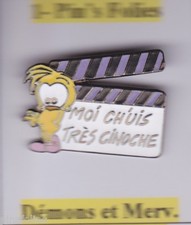 Pin's Folies ** SUPERBE PIN'S LE PIAF Dan Salel Oiseau bird signé Cartotec Clap