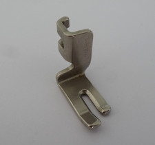 Pied Point droit Elna (Swiss made) pour Machines à coudre Elna Grasshopper