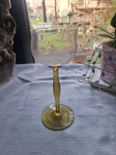 Verre couleur cristal du - couleur, en