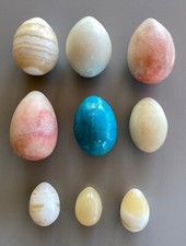 Lot de 9 Oeufs en pierre