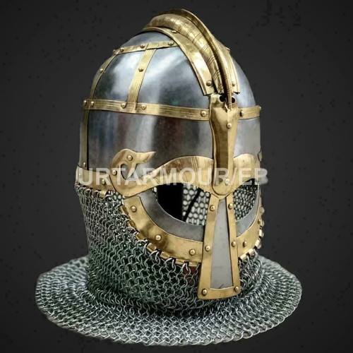 Casque médiéval vintage