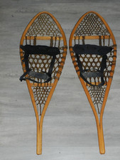 ANCIENNES RAQUETTES A NEIGE CANADIENNES - 14X42 - SPORT MONTAGNE -