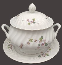 Soupière et plat en