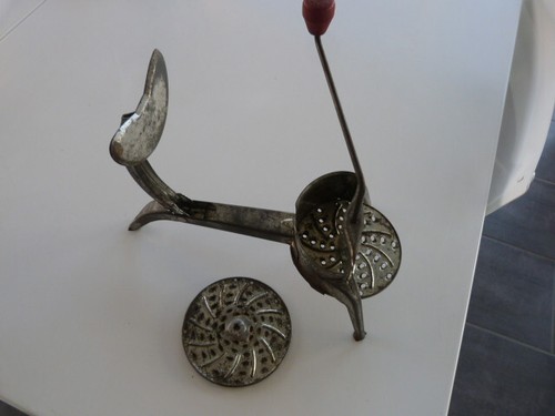 Mouli-Julienne