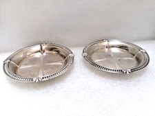 Paire de dessous de bouteille