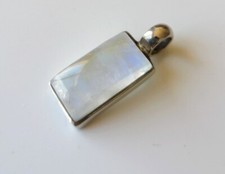 Pendentif en Pierre de Lune
