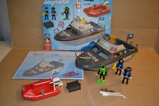   PLAYMOBIL REF 4429 ( VEDETTE DE POLICE) des manques  dans l'etat      