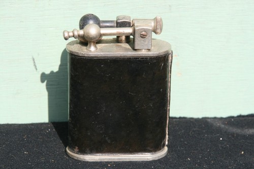 Grand briquet essence - grand, à