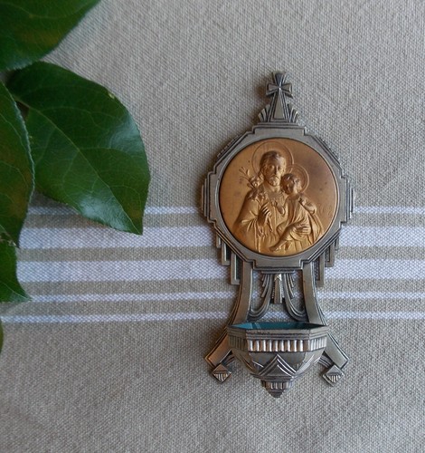 Ancien benitier jesus signe - jesus,