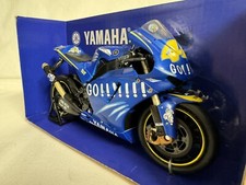 Moto yamaha yzr valentino - moto, yzr-m1