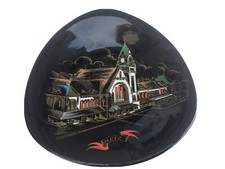 longwy assiette gare DE METZ Numero 3522 . Décoré a la main . Grand feu