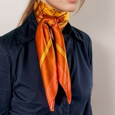 Carré de Soie 88 cm LEO •