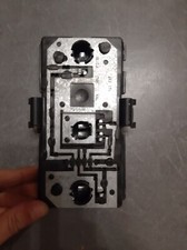 PLATINE FEU ARRIERE DROIT OU GAUCHE RENAULT R19 HELLA 141339