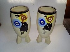 Paire de vases tripode en