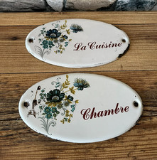 Superbes plaques de porte anciennes en tôle émaillée – "La Cuisine" & "Chambre" 