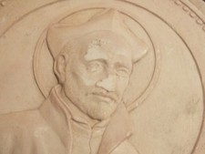 Ancien médaillon en plâtre