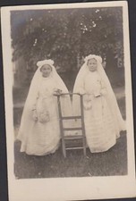 PHOTOGRAPHIE ANCIENNE C.P DEUX RAVISSANTES FILLETTES EN ROBE DE COMMUNIANTE