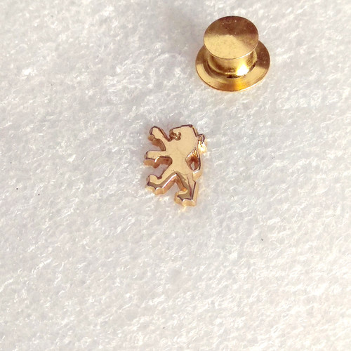 Pin lapel - pin's, car