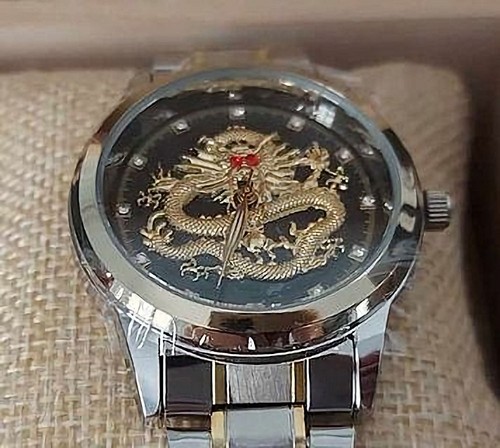 Montre dragon dans son - -,