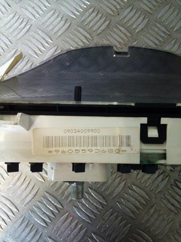 Compteur peugeot 106 phase - 106,