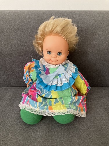 Petite poupée vintage - petite,