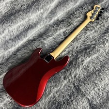 Guitare basse électrique