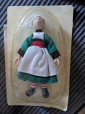 Poupée Becassine Neuve /