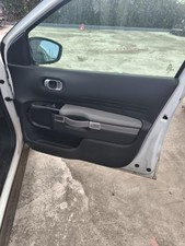 Panneau de porte avant droit CITROEN C4 CACTUS 9821324880