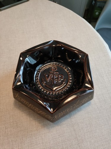 Cendrier champagne veuve - champagne,