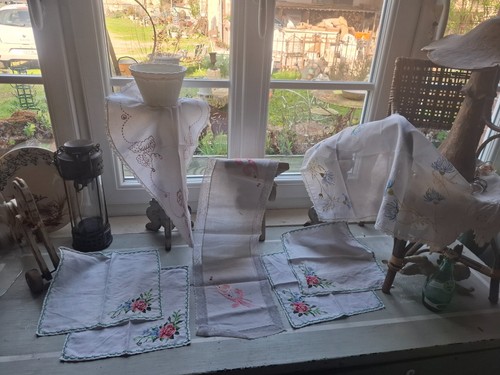 Lot napperons serviettes - /,