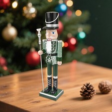 Poupée Casse-Noisette en bois