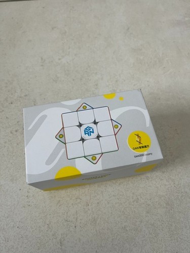 Rubik cube gan - rubik's, i