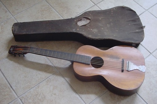 Antique regal guitar c1920 - regal,