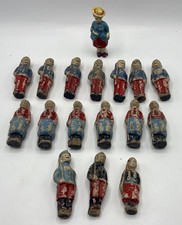 Lot 16 Soldats BON-DUFOUR? + 1 femme - Composition sciure/carton XIX/XX° siècle